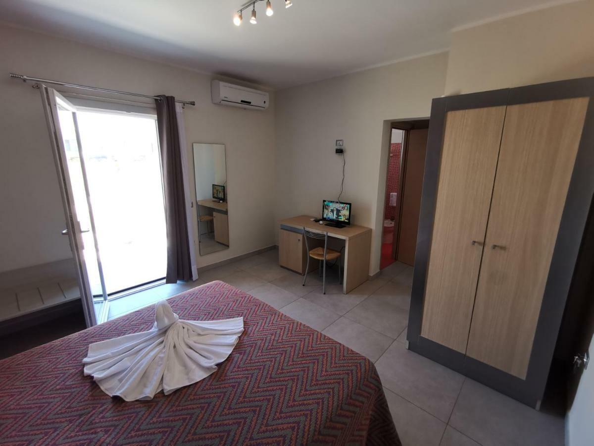 Samana B&B Con Spiaggia Privata A Пунта-Прошутто Екстер'єр фото